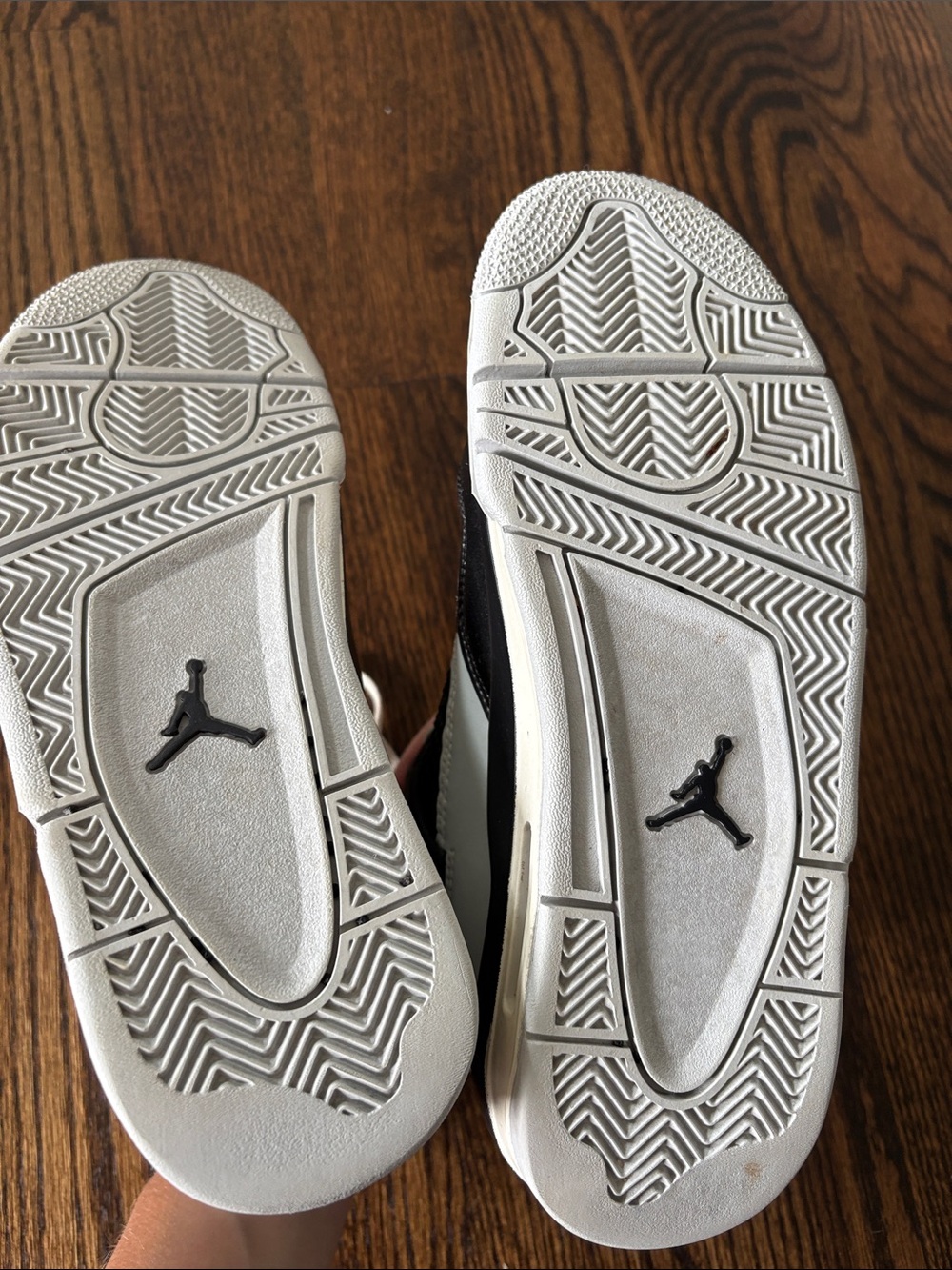 Nike Air Jordan 4 Retros - Picture 3 of 3
